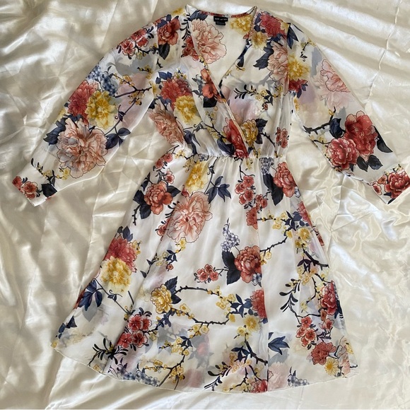 kate and lily Dresses & Skirts - Kate and Lily Floral Wrap Dress with Bubble Sleeves